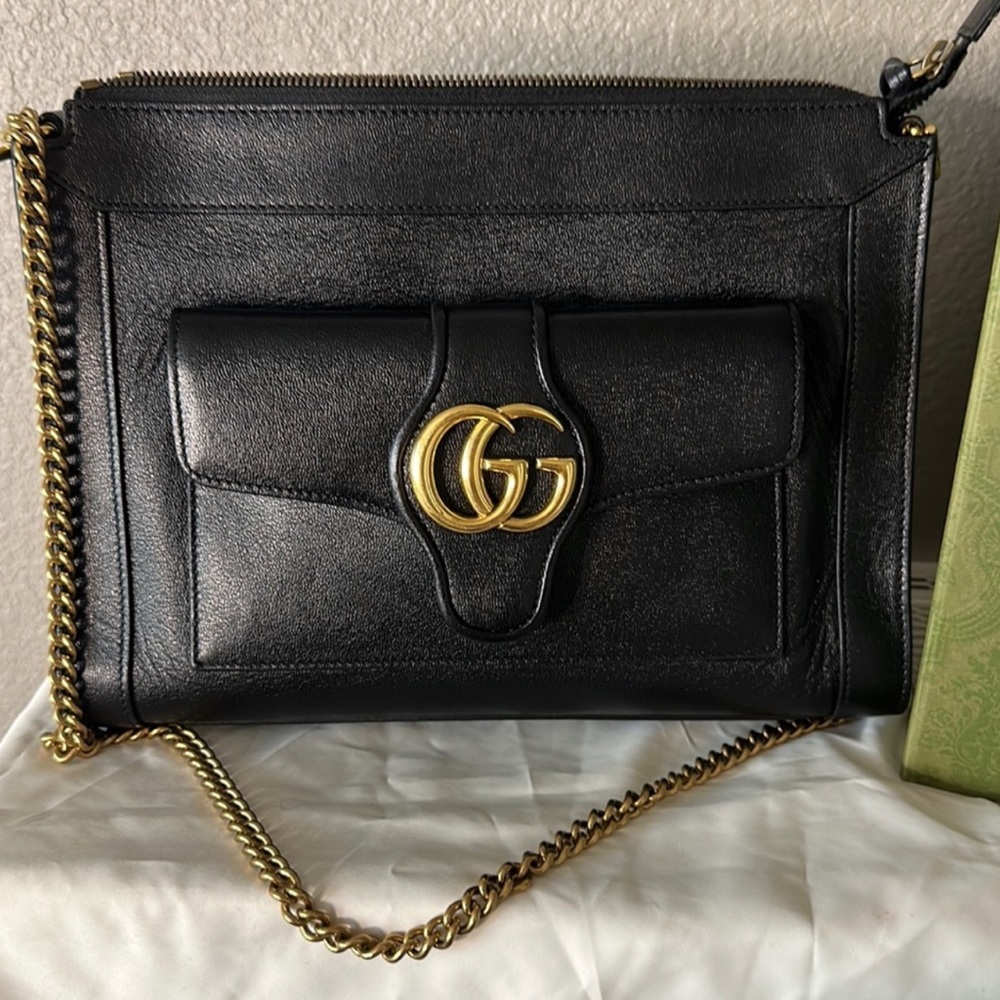 Like new Gucci purse